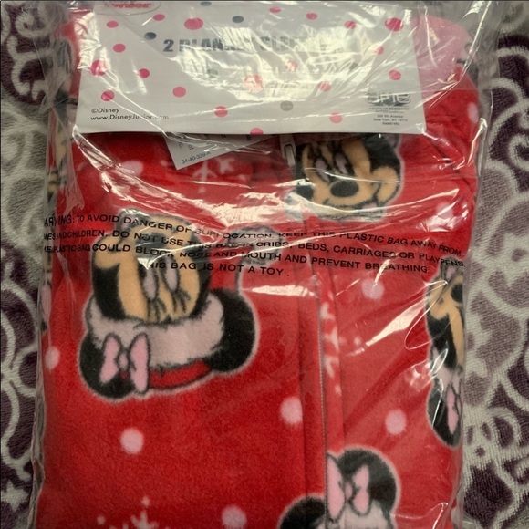 2-Minnie Christmas Blanket Sleepers - Picture 3 of 3